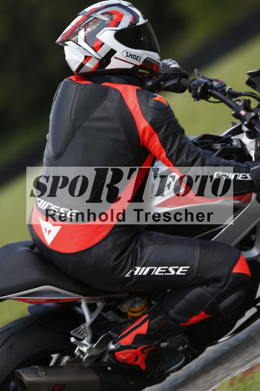 /Archiv-2024/29 12.06.2024 MOTO.CH Track Day ADR/Gruppe blau/42